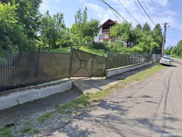 Casa 5 camere, util 122 mp, beci, garaj. 1.200 mp intravilan cu livada - 2