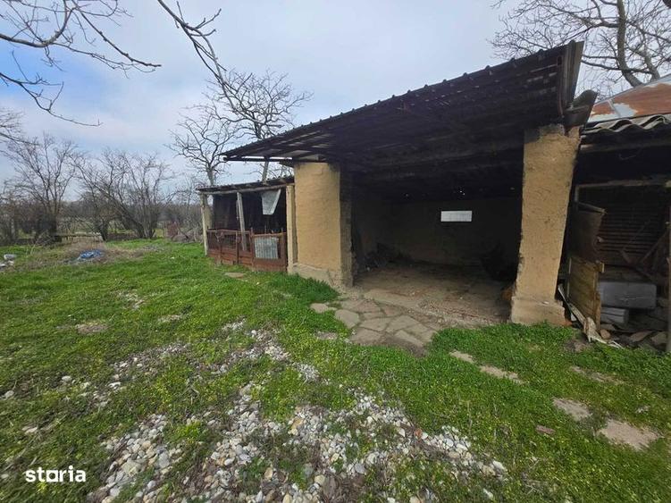 Vand casa din caramida cu 4 camere si garaj / Teren 900mp - 4