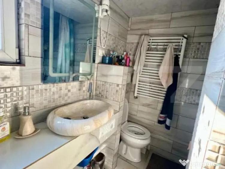 Oportunitate!Casa, 6 camere de vanzare, COMUNA LIVADA, 984 - 2