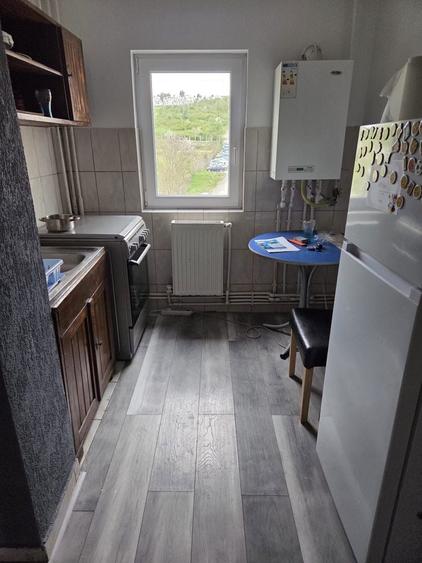 Inchiriez garsoniera - 2