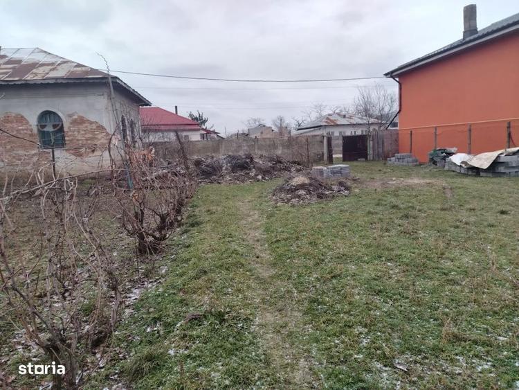 Teren intravilan 1080 mp + casa demolabila Cosoveni - 5