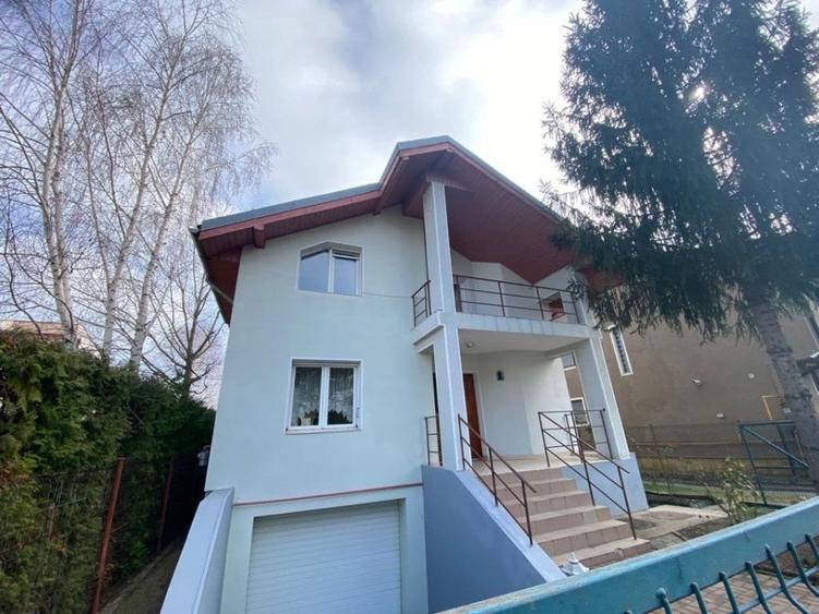 Vilă familială frumoasă &icirc;n zonă foarte bună - 3