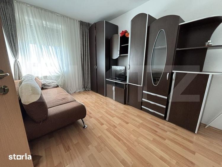 Garsonieră în Vest