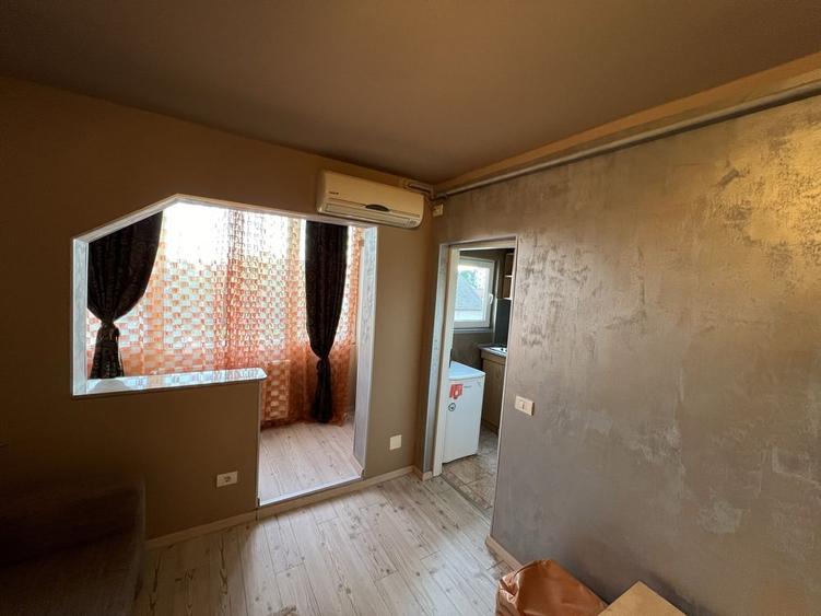 Garsonieră semidecomandată în Micălaca