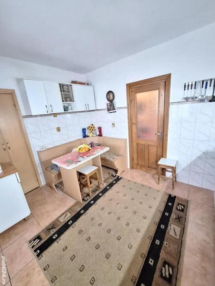 Apartament 3 camere, decomandat, Faleza Dunarii vedere Dunare - 4