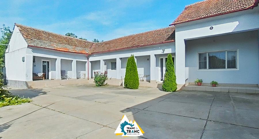 Casă spațioasă cu 4 camere de vânzare – Comuna Aluniș, județul Arad - 1