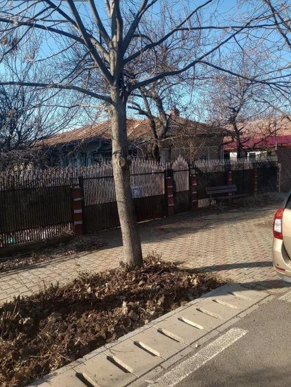 Vand, schimb casa la curte - 4