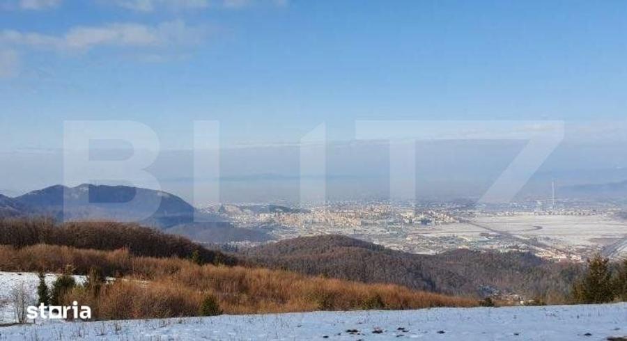 Teren de 7300 mp, în Dârste
