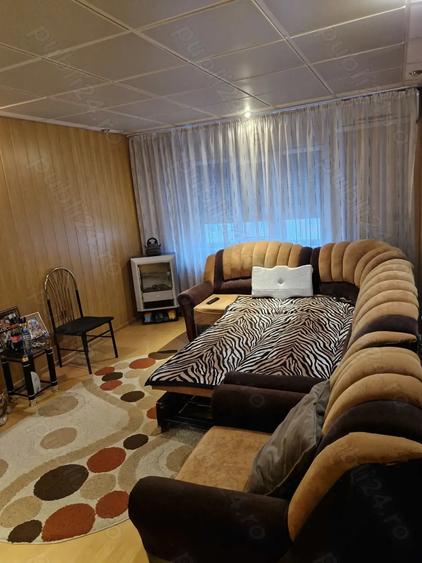 Apartament 3 CAMERE de vanzare Mioveni PROPRIETAR - 7