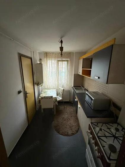 Apartament 2 camere, etaj 1, balcon, baie cu geam zona excelenta Sasar - 12