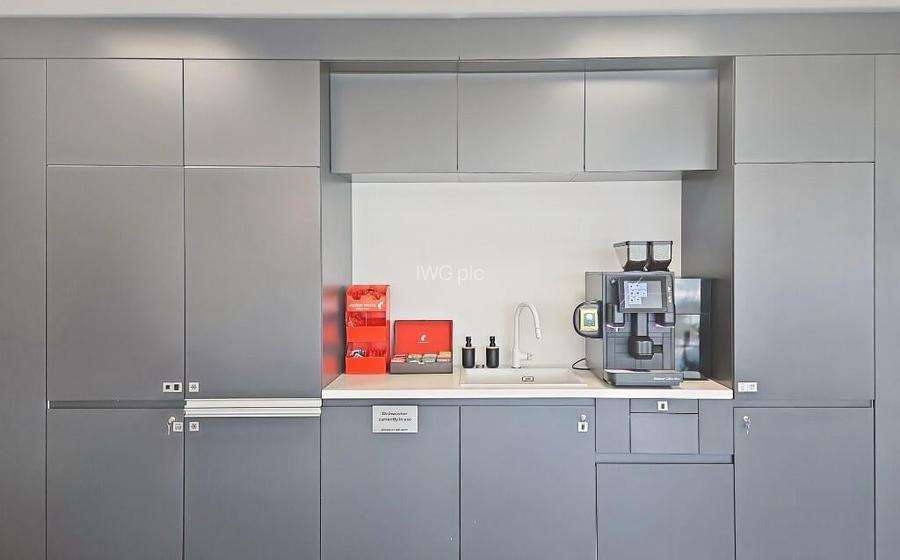 Spa?iu de birou privat pentru 10 persoane in Regus City Gate