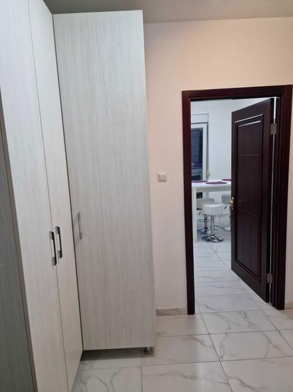 Inchiriez apartament 2 camere - 1