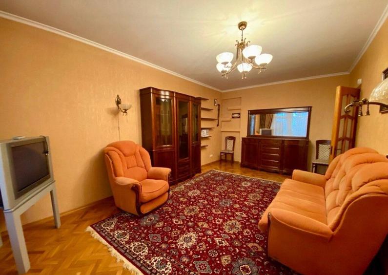 Apartament cu 3 camere in zona Plopilor - 2