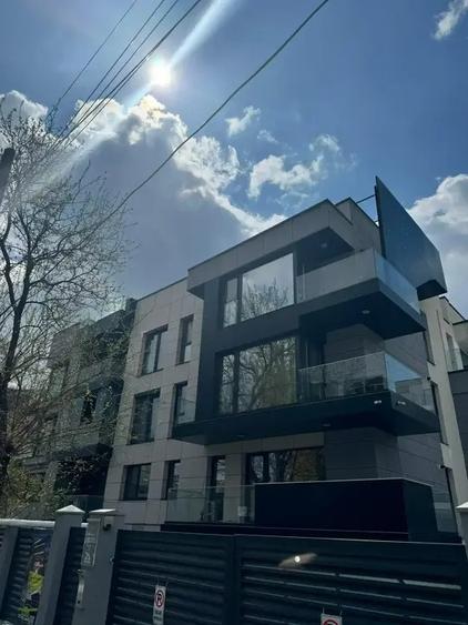 Unirii I Ap 2 camere | Terasa 40 mp I Comision 0 | Metrou 3 min | - 2