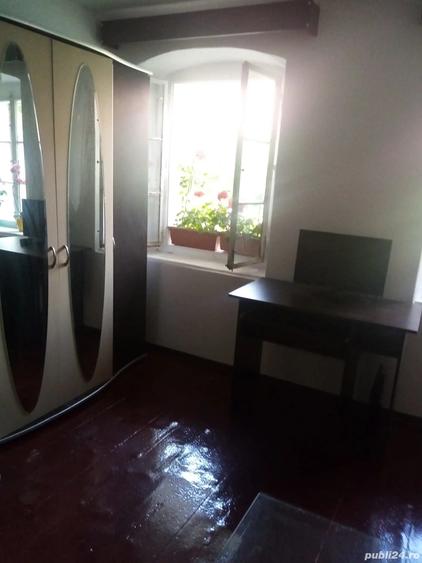 Casa aproape de centrul Sibiului la 5 minute de tot ce conteaza! - 1