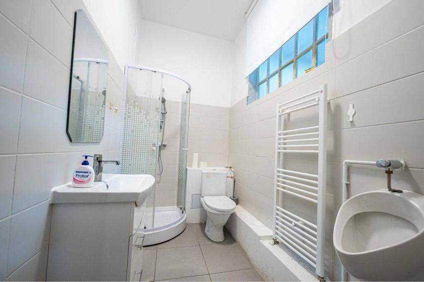 Casa individuala cu 2 camere, 90 mp utili si 210 teren, finisata, cu garaj, in Centru - 2