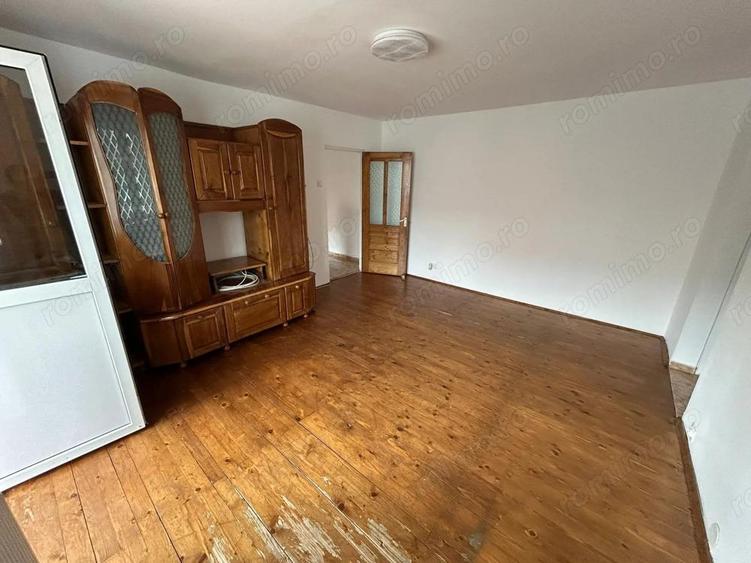 Apartament 2 camere, parter - zona Cetate - 9