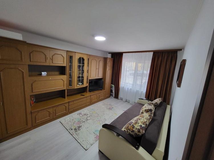 Disponibil de inchiriat - 3