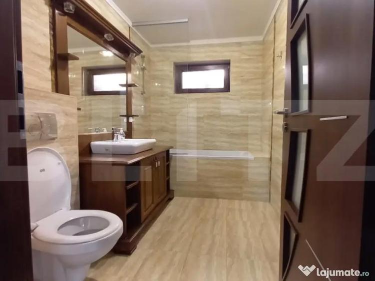 Apartament mobilat, 3 camere, 63 mp, curte 49 mp, parcare, c - 7