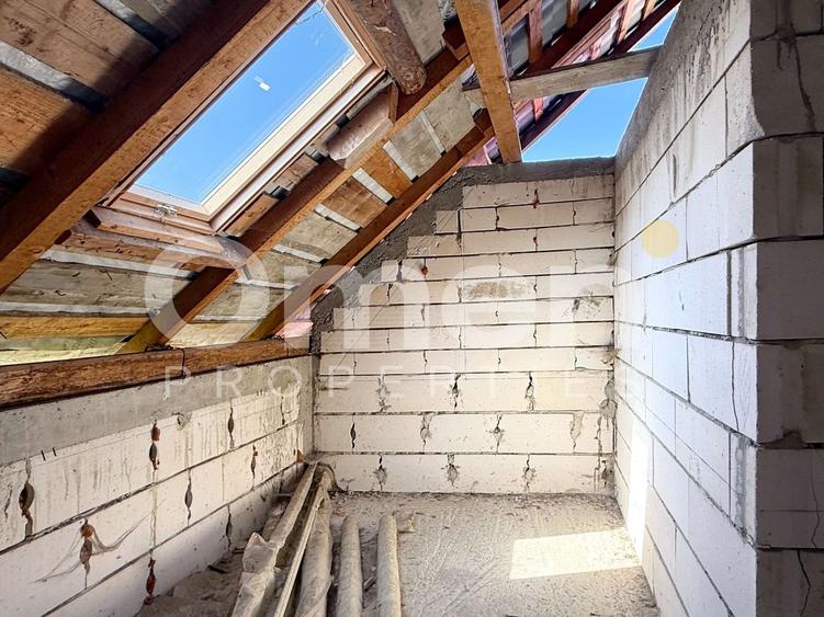 Casă cu potențial imens P+M, teren 7,91 ari, zonă liniștită, Ocna Șugatag. - 8