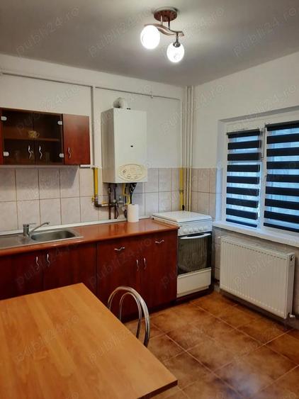 Inchiriez Garsoniera decomandata cu centrala langa Promenada - 2