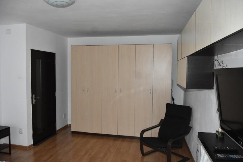 Inchiriez garsoniera zona Lacul Tei - 1