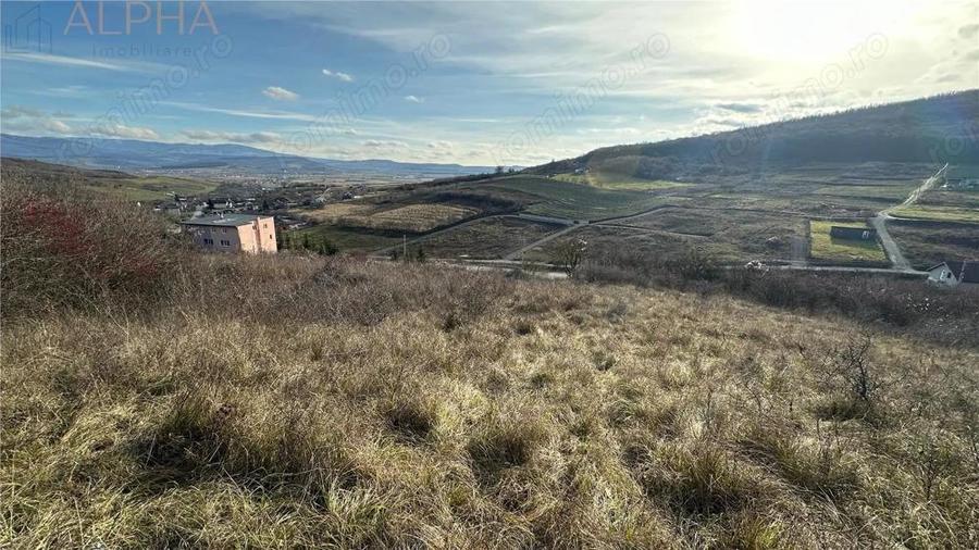 Teren Intravilan Dealu Jelnei - 15.2 ari - 4