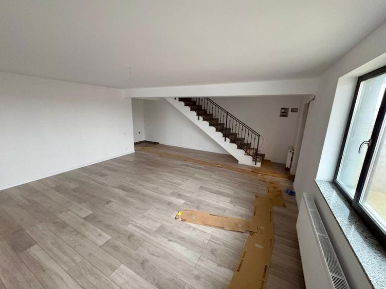 Duplex de Vanzare Domnesti  - 10