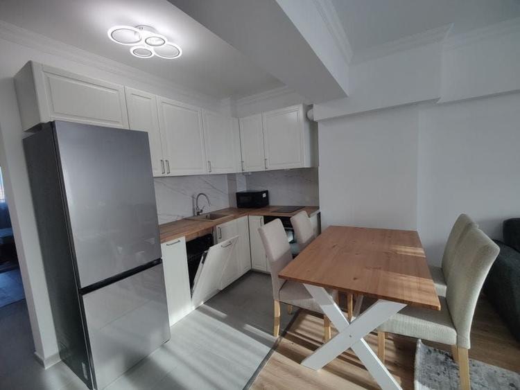 Apartament modern cu 3 camere, loc de parcare - 1