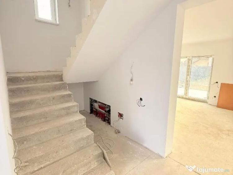 Casa moderna Individuala P+Etaj ,4 camere - Izvor , Brasov 0%Comision - 5