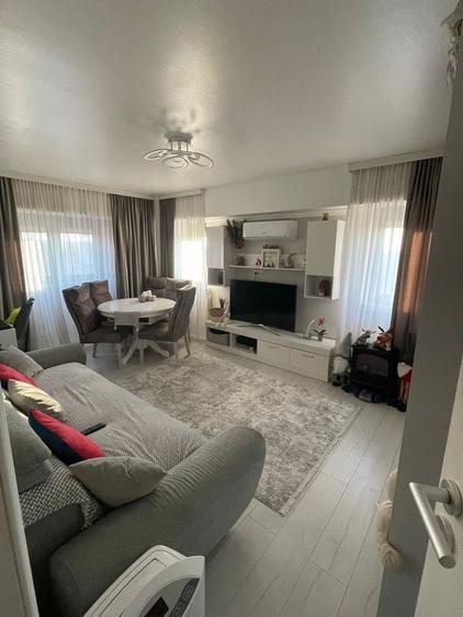 Vand apartament 3 camere ,decomndat,renovat - 6