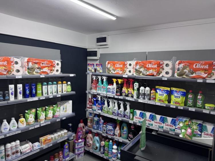 Inchiriez spatiu comercial/vanzare - 1