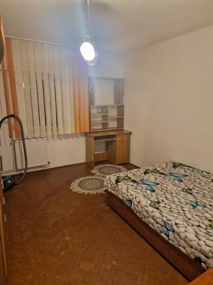 Se vinde apartament decomandat doua camere pret 85000 euro negociabil - 10