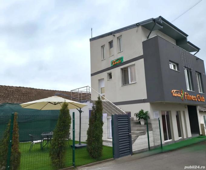 vand spa?iu comercial la parter ?i apartamente etajul unu si doi - 6