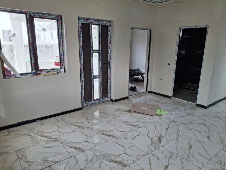 Vindem Casa in Lumina - 3