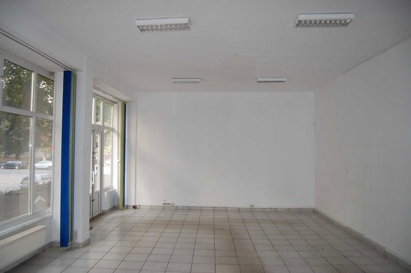 Spatiu comercial Dimbovita - 100 m2 - 2