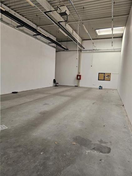 Spatiu Industrial - 1100 mp - Service Auto Complet Echipat - 14