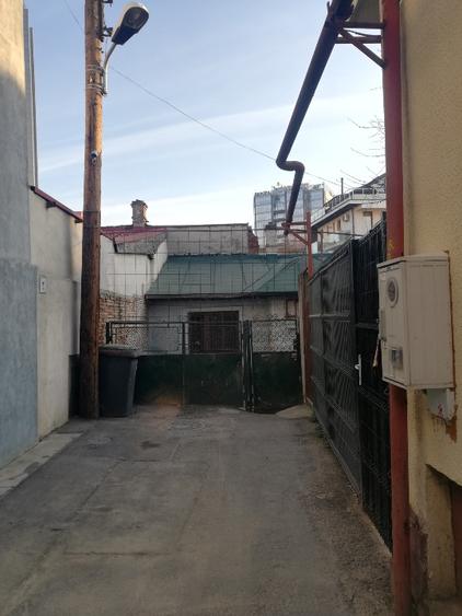 Piata Victoriei teren cu casa demolabila - 6