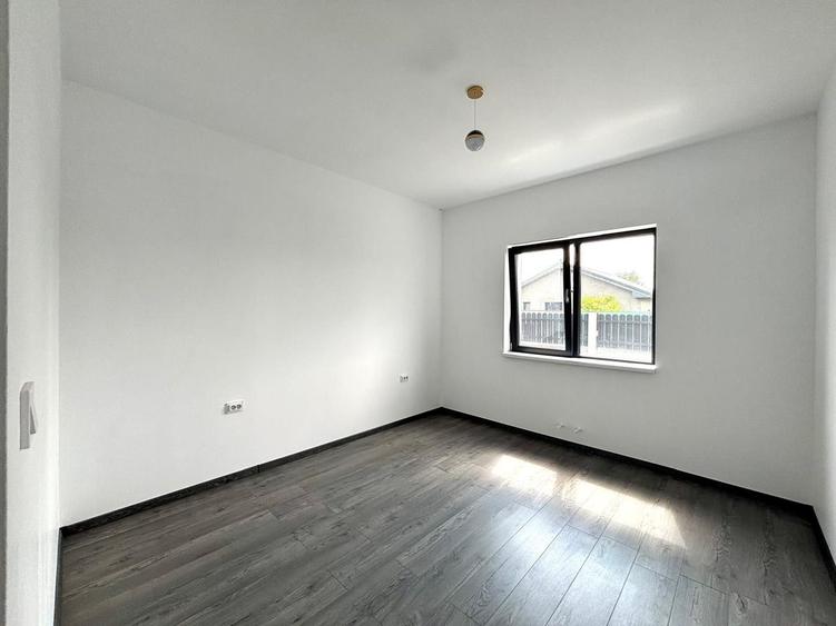 Super pret - Casa individuala cu 4 camere - Sanmihaiu Roman - 3