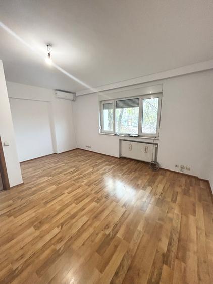 Pantelimon-Fundeni / Apartament 3 cam in vila / Loc de parcare-Curte - 3