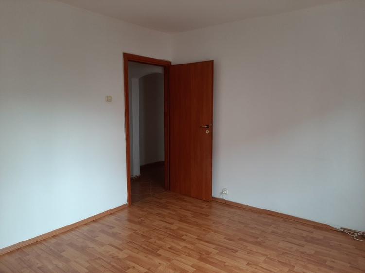 13 Septembrie-Prosper-Novaci-2 camere nemobilate! - 2