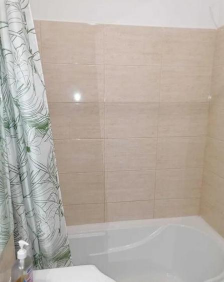 Garsoniera decomandat - zona Astra - 2