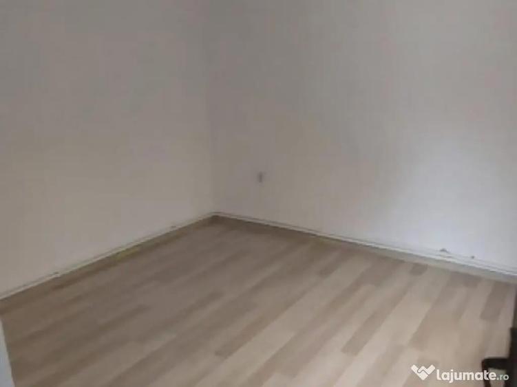 Casa 5 camere situata in zona CET - 5