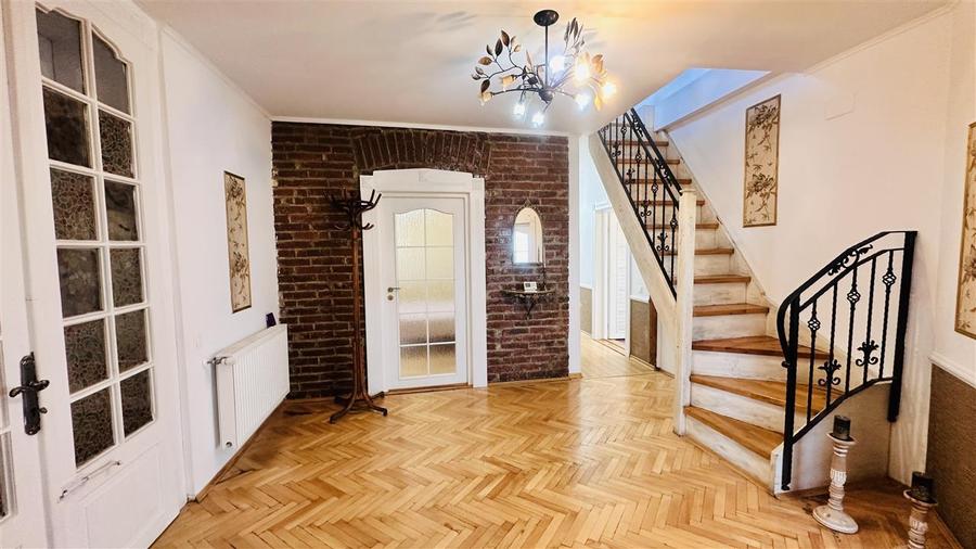 Apartament în casa 5camere - scara interioara - Magazin Star - 8