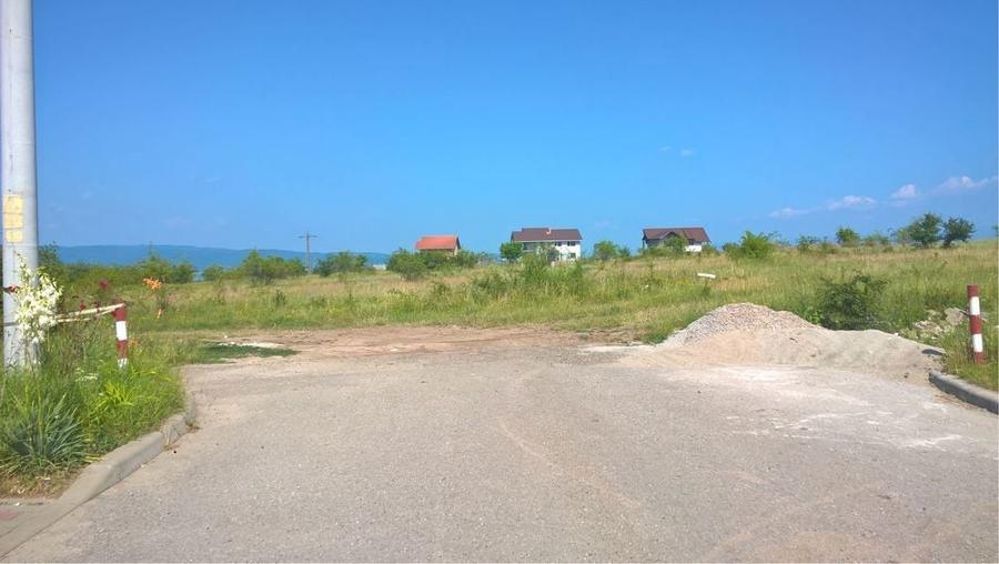 Teren intravilan in ZAVOI-DEVA - 1