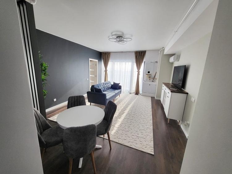 Apartament cu 3 camere decomandat în Faleză