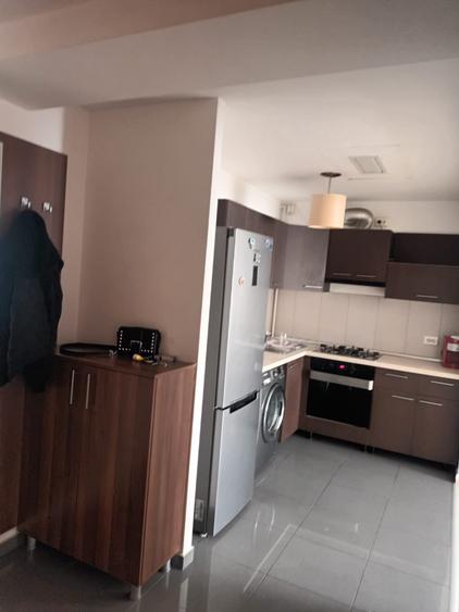 apartament in fostul hotel rin vitan ,doua camere - 9