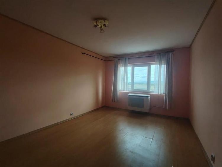 RECO Apartament 2 camere decomandat - 2