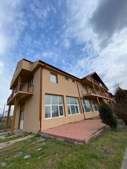 Motel de vanzare 1000 mp, P+1+M, zona Exterior - 1