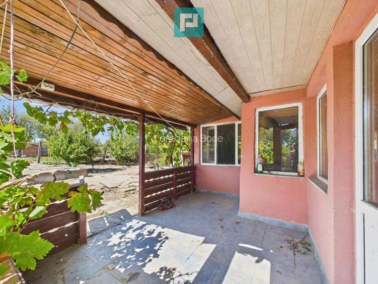 Casa ?i teren in Moravi?a, Timi?-pozi?ie excelenta